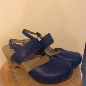 Women's Dansko Clog in Blue Size 41 EU